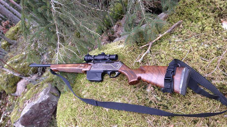 Un presentador de televisión cocina un puma y desata la ira en la Red (FUERTES IMÁGENES)