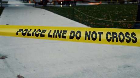 EE.UU.: Una mujer y un niño mueren a manos de la policía tras una persecución