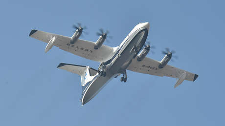 VIDEO: El avión anfibio más grande del mundo realiza su primer vuelo de prueba en China