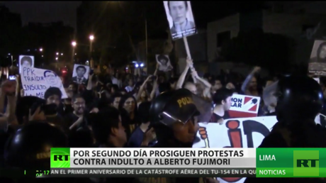 Segundo día de protestas en Perú contra el indulto al expresidente Fujimori