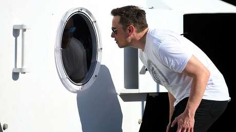 Elon Musk 'confiesa' (por fin) que es un marciano