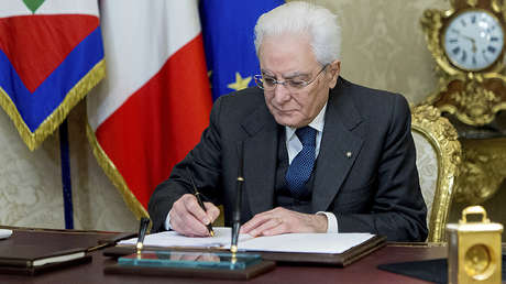 El presidente de Italia disuelve el Parlamento del país