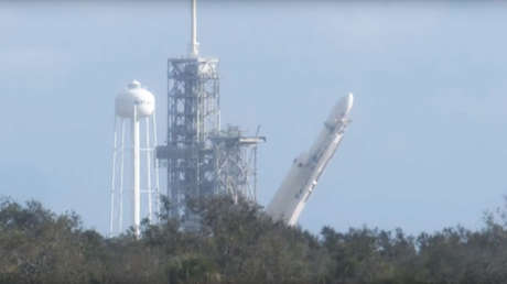 VIDEO, FOTOS: El cohete más poderoso del mundo, listo para despegar hacia Marte