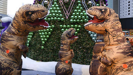 VIDEO: Periodista reporta en vivo sin saber lo que pasaba a sus espaldas