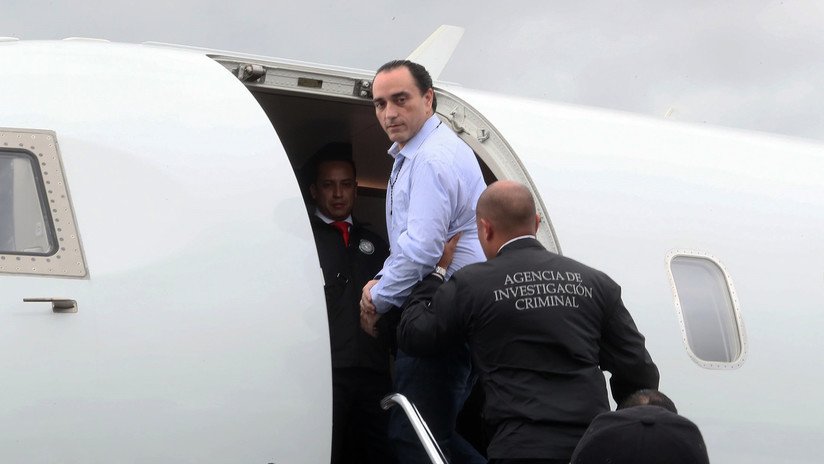 Un exgobernador mexicano acusado de malversar fondos presume de lujos durante su extradición