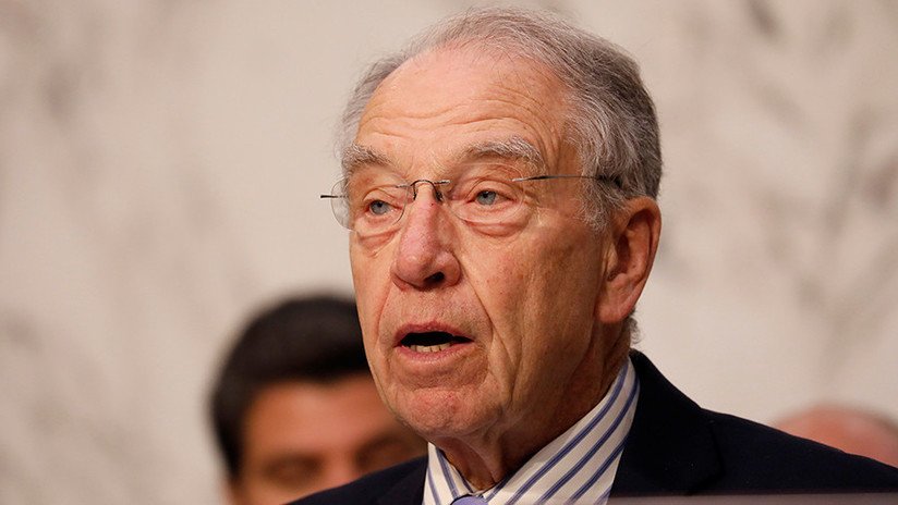 Senadores piden investigación criminal contra el exespía británico que escribió el 'Dosier Trump'