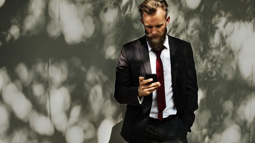 "¡Me duele!": Dueños de iPhone X denuncian que su teléfono les hace sufrir físicamente