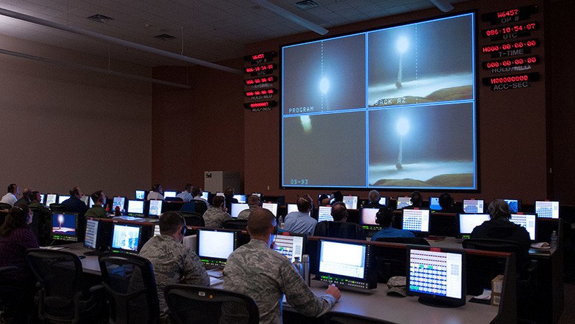 En medio de tensiones a nivel mundial, un ciberataque podría activar el botón nuclear