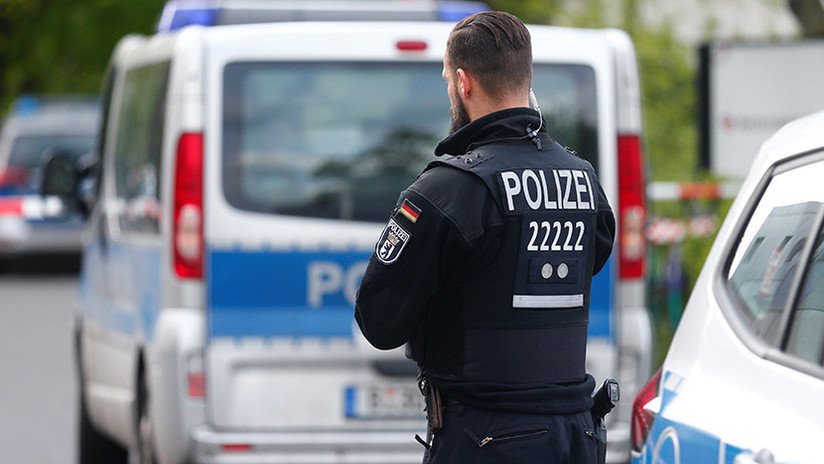 Alemania: Detienen a una mujer por dejar que cuatro hombres abusaran de su hijo a cambio de dinero