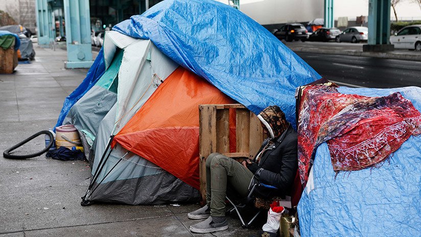 EE.UU.: 12 personas enfrentan cargos criminales por alimentar a indigentes en un parque