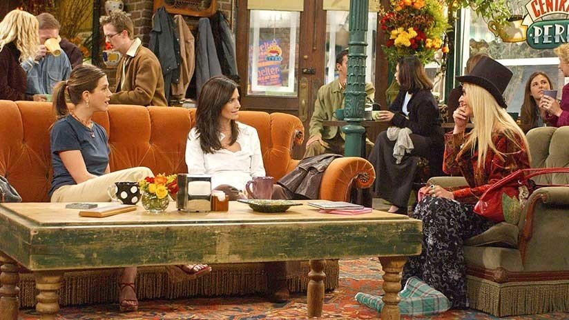 Los 'millennials' se lanzan contra 'Friends' por incitar a "la homofobia y la misoginia"