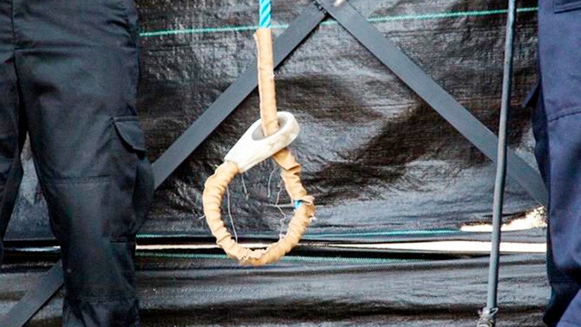  Pakistán considera ahorcar en público a violadores y asesinos de menores