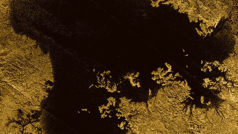 Descubren una nueva característica de una luna de Saturno que la asemeja aún más a la Tierra