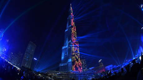 VIDEO: Dubái despide el 2017 con un récord Guinness por el espectáculo láser más grande del mundo