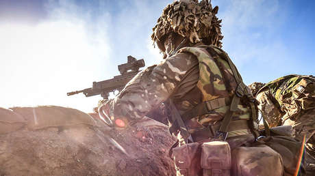 Un sargento británico decapita a un terrorista de un palazo durante una emboscada en Afganistán