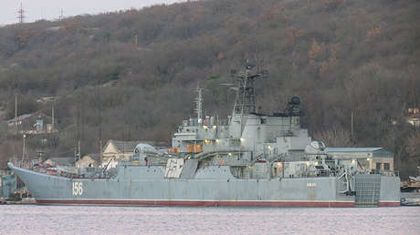 Un carguero africano colisiona con un buque de asalto anfibio ruso que se dirigía a Siria