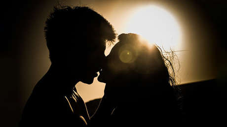 Conmovedor video: Se besan antes de ser detenidos por la Policía tras una persecución en EE.UU.