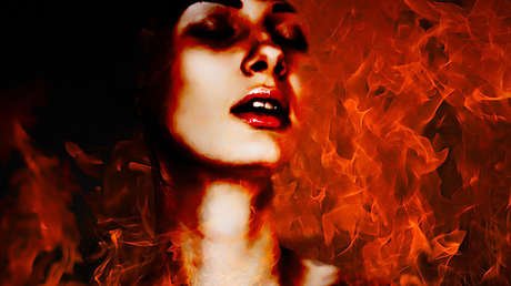 VIDEO: Arde el tocado de 'la diosa de la cosecha'