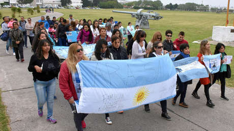 Los familiares de los tripulantes del ARA San Juan: "No nos dejen solos"