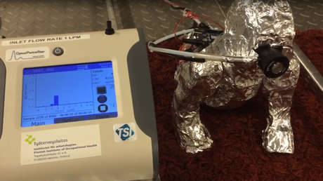 ¿Bebés en peligro?: Un aterrador robot descubre qué esconden las alfombras (VIDEO)