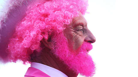 Un 'Elvis' obeso, un 'hombre reno' y otras cosas inesperadas: Las mejores fotos de la semana