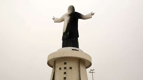 VIDEO: Se quema una enorme estatua de Cristo en Perú en vísperas de la llegada del papa Francisco