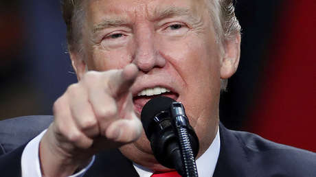 Cinco veces que críticos de Trump tildaron a Rusia de "país de mierda" y a nadie le molestó