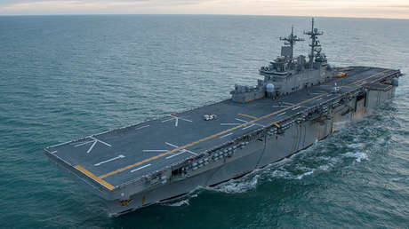 Llega a Japón un buque de EE.UU. capaz de portar cazas F-35B