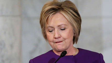 Trump cruzó la calle "corriendo" para mofarse de Hillary Clinton en una reunión de mujeres