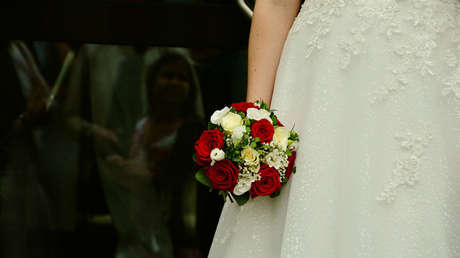 Una joven fue violada en la noche de bodas por un admirador secreto que fingió ser su esposo 