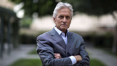 Michael Douglas, acusado de masturbarse delante de una asistente (VIDEO)