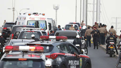 VIDEO: El papa, de coche en coche, para no llegar tarde a su reunión con el presidente de Perú