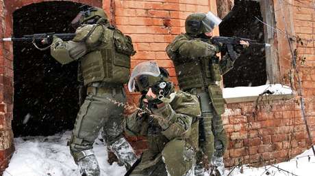 Ingenieros militares rusos prueban un nuevo y avanzado traje de combate (VIDEO)