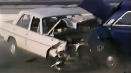 Pruebas de choque a la alemana: Más valioso exponer a una persona que a un maniquí (VIDEO)