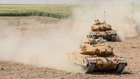 Tanques turcos entran en la ciudad siria de Afrín y comienzan operaciones de apoyo