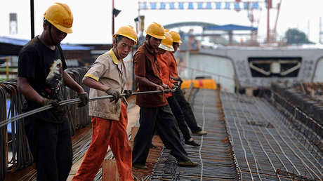Alta velocidad: Ejército de trabajadores chinos reconstruye una estación de tren en 9 horas (VIDEO)