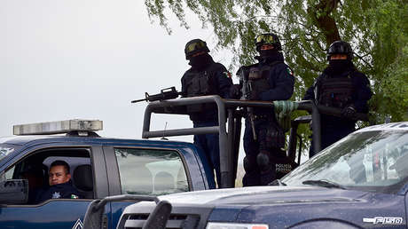 Pánico en el parque: Alcalde mexicano suspende acto público por balacera (VIDEO)