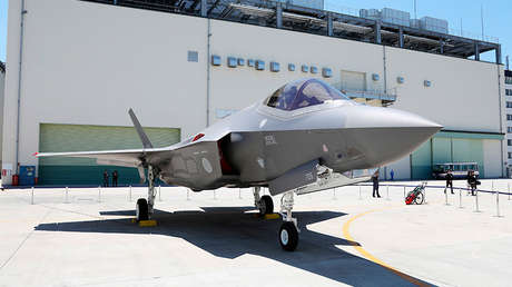 Japón despliega un nuevo avión furtivo para responder a las amenazas nucleares de Corea del Norte