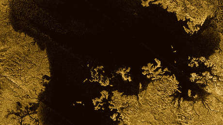 Descubren una nueva característica de una luna de Saturno que la asemeja aún más a la Tierra