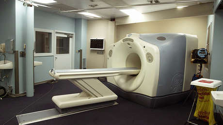 Un hombre muere tras ser succionado por un aparato de imagen por resonancia magnética