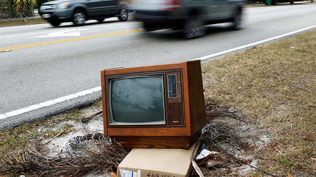 Empedrada de buenas intenciones: Satanistas limpian una autopista de EE.UU.