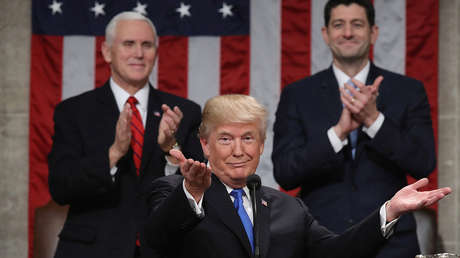 VIDEO: Montaje con Trump aplaudiéndose a sí mismo durante casi seis minutos se hace viral en la Red