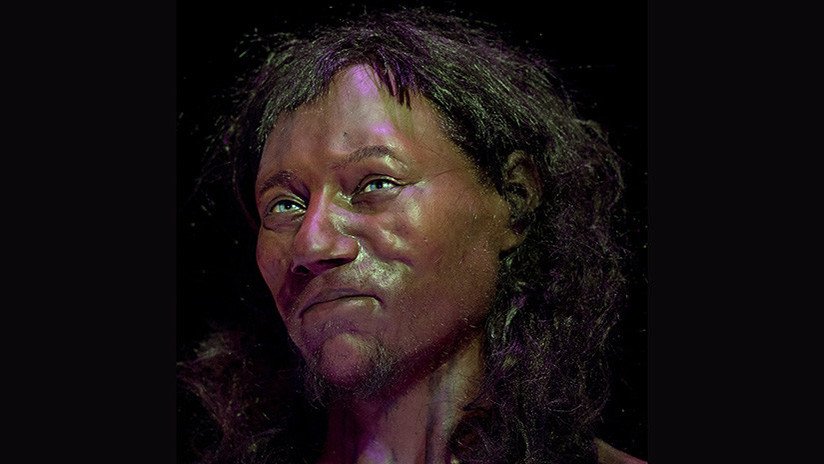 "¿Qué sentirán ahora los racistas?": Revelan que el primer británico era negro y tenía pelo rizado