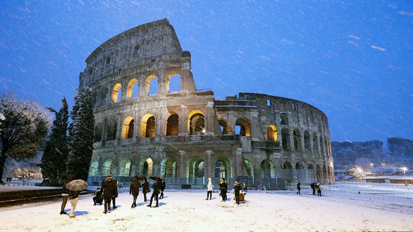 FOTOS, VIDEOS: Nevada anómala cubre Roma
