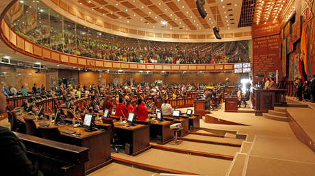 Evacúan la Asamblea Nacional de Ecuador por una falsa amenaza de bomba