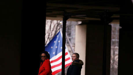 La Cámara de Representantes aprueba publicar el contramemorando sobre abusos del FBI contra Trump