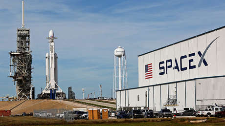 FOTO: El cohete más potente del mundo, listo para despegar rumbo al espacio