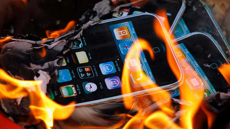 Un iPhone 6 Plus explota en un salón de belleza (VIDEO)