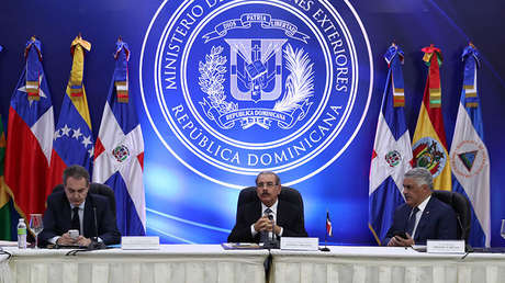 Gobierno venezolano firma borrador de acuerdo sin la oposición