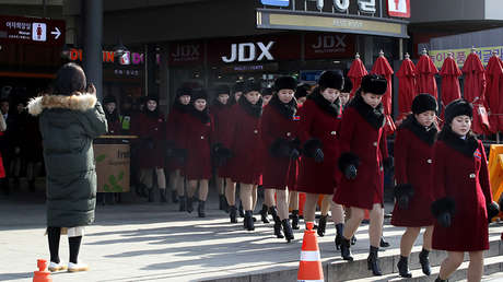 Escuadrón de belleza: Más de 200 animadoras norcoreanas llegan a Corea del Sur (VIDEO, FOTOS)